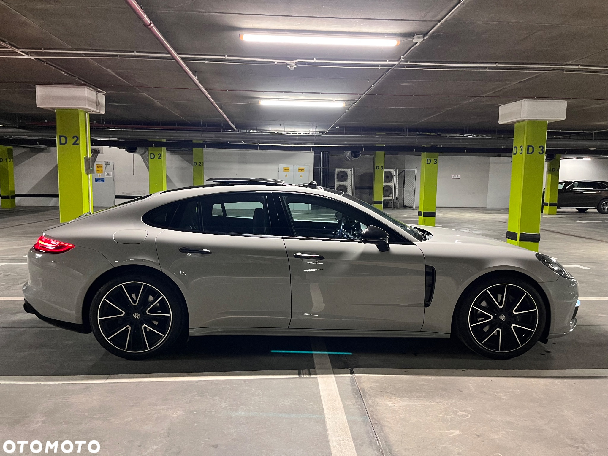 Porsche Panamera 4 - 6