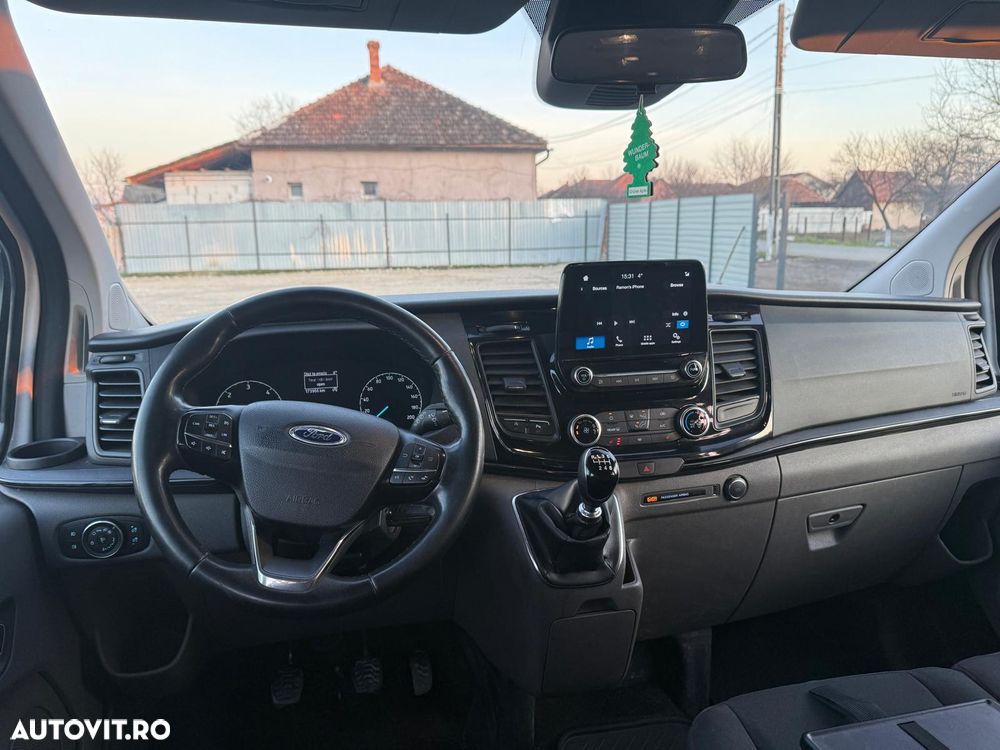 Ford Tourneo Custom - 5