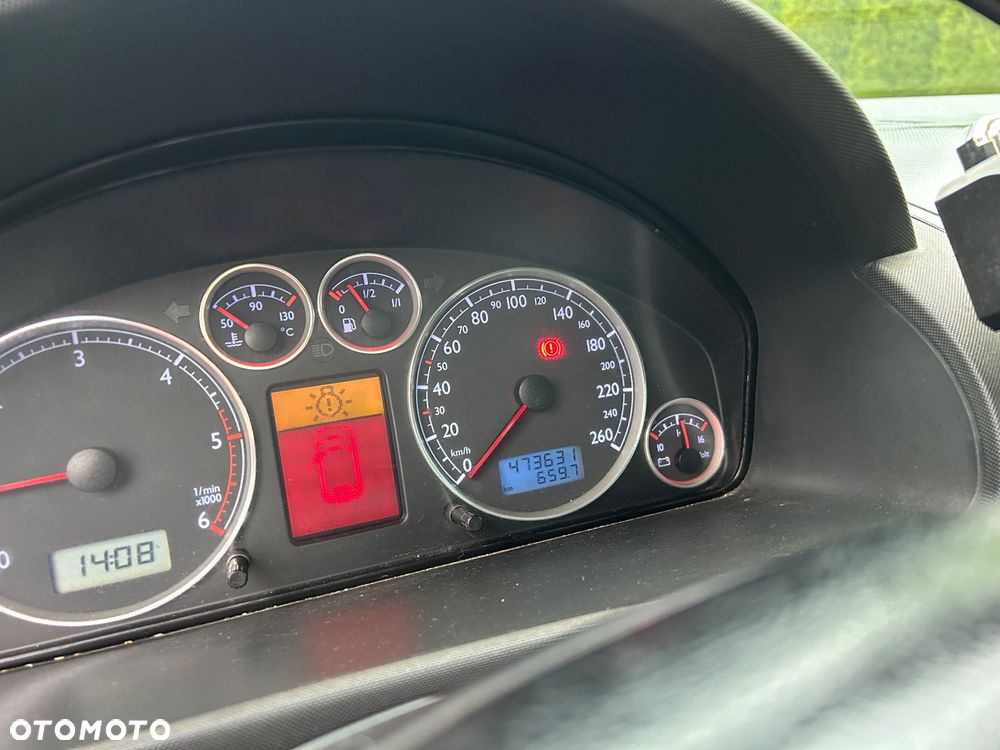 Volkswagen Sharan 1.9 TDI Basis - 12