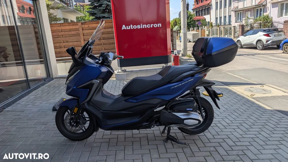 Honda Forza 350 - 1