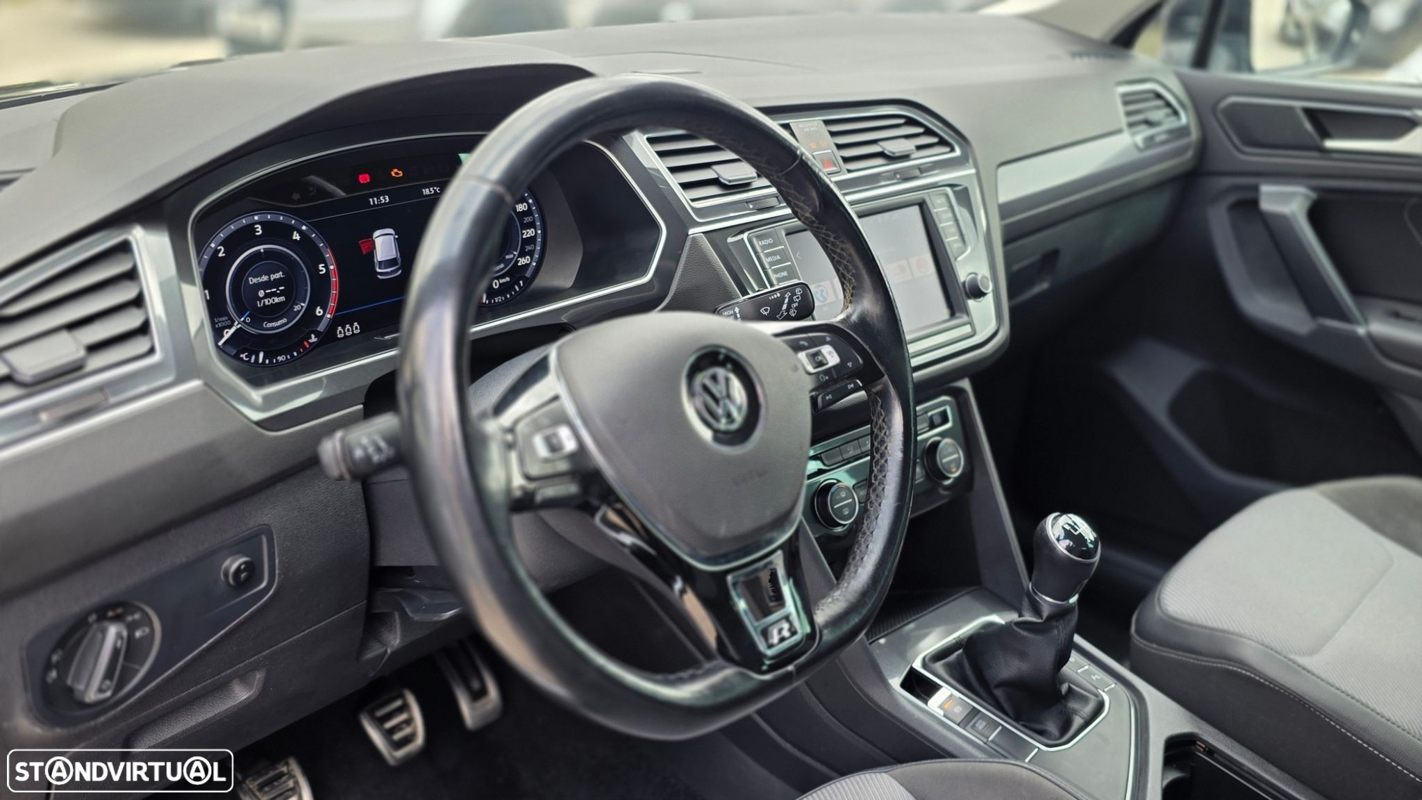 VW Tiguan 2.0 TDI R-Line - 8