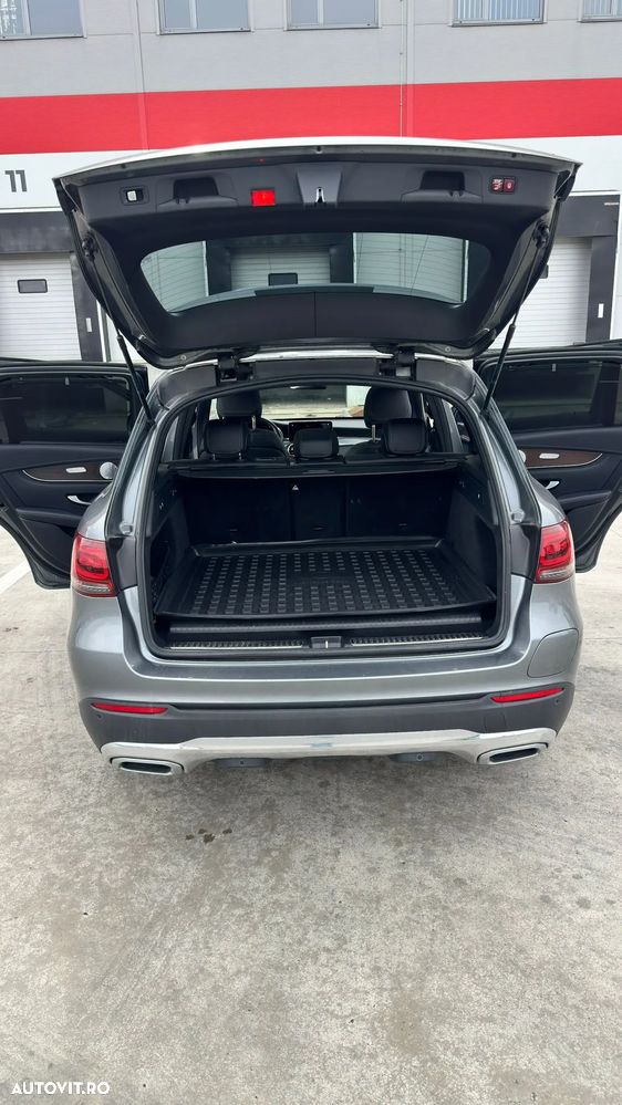 Mercedes-Benz GLC 300 4Matic 9G-TRONIC Exclusive - 27