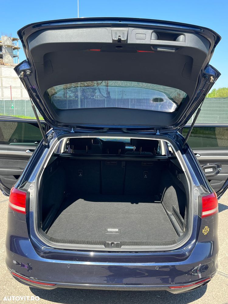 Volkswagen Passat 2.0 TDI Comfortline - 17