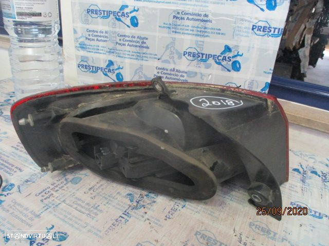 Farol Tras STOP2018 FIAT CROMA SW 2006 5P Painel Drt - 2