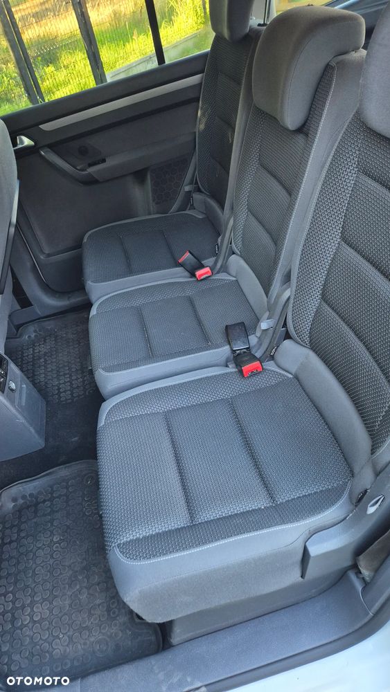 Volkswagen Touran 1.6 TDI DPF BlueMotion Technology DSG Comfortline - 17