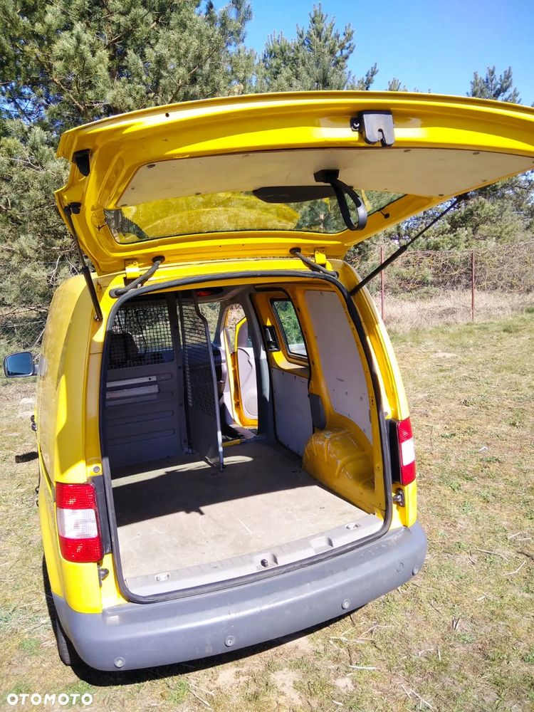 Volkswagen Caddy - 10