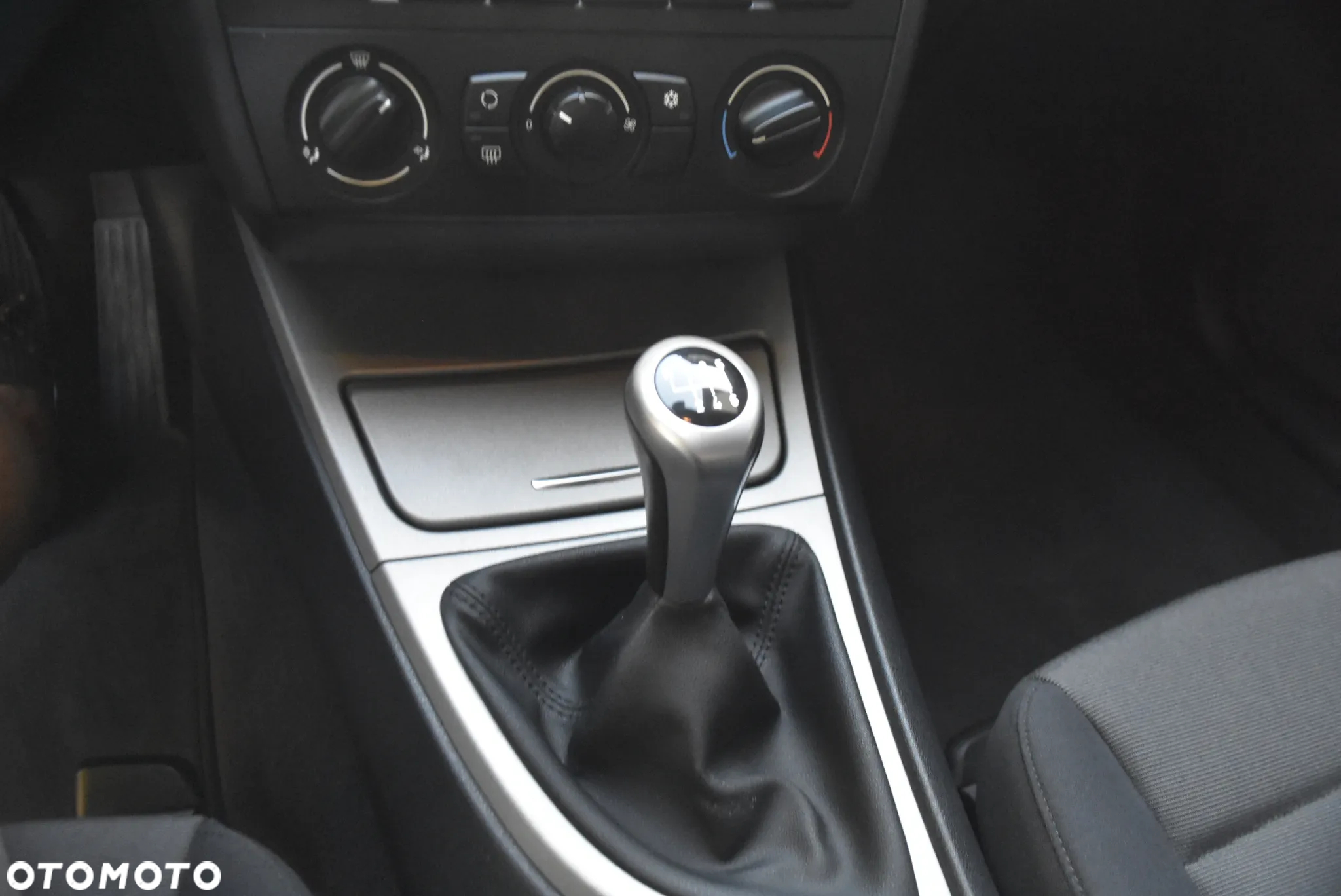 BMW Seria 1 118i - 13