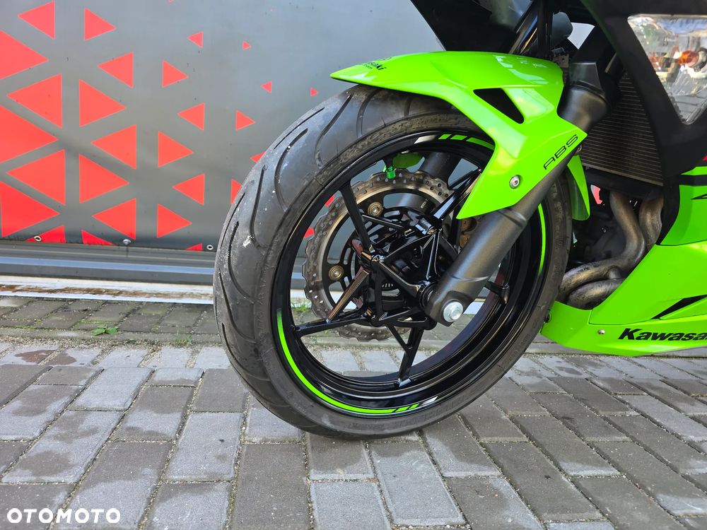 Kawasaki Ninja 400 - 12