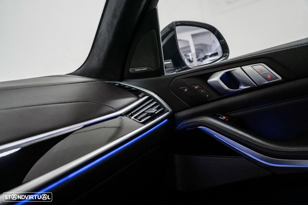 BMW X7 40 d xDrive - 28