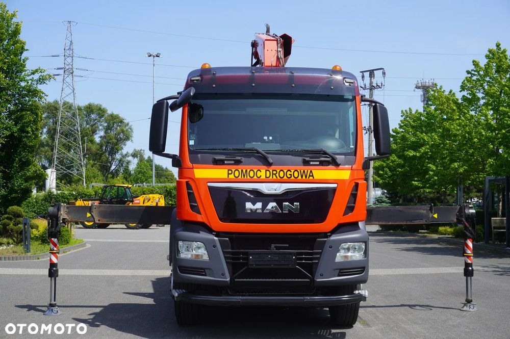 MAN TGS 35.360 E6 8×2 / HDS Fassi F235A.2.22 / pilot_255790 - 13