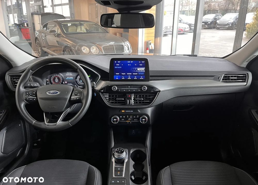 Ford Kuga 2.5 Duratec FHEV 4x4 TITANIUM - 9