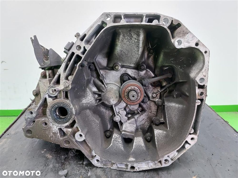 Skrzynia biegów Manualna Renault Clio III 1.6B 90KM  2005-2009 - 5