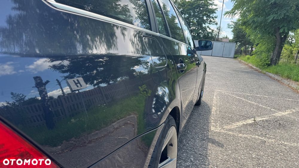 BMW Seria 5 520d Edition Fleet Sport - 13