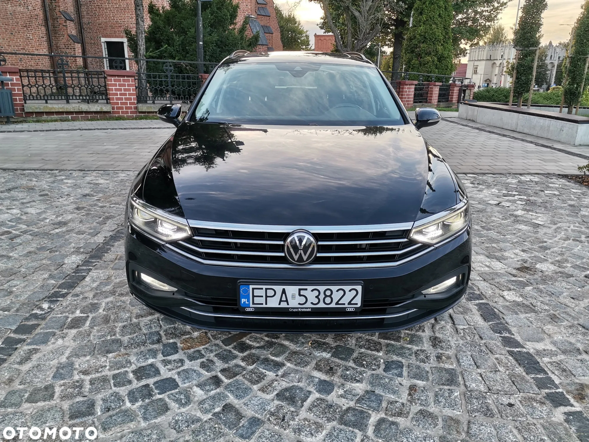 Volkswagen Passat Variant 2.0 TDI SCR DSG Elegance - 11