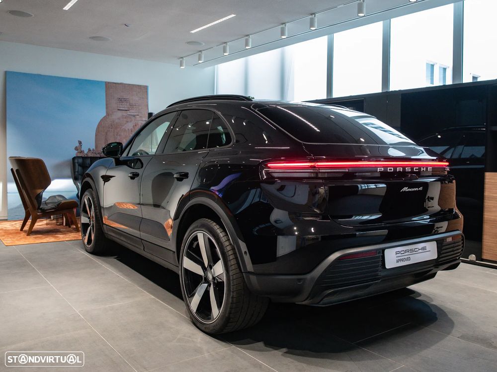 Porsche Macan Electric 4 - 10
