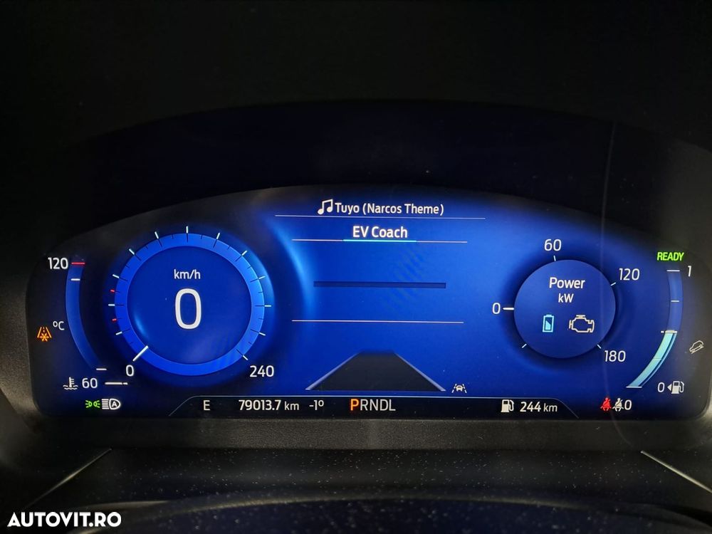 FORD Kuga 2022 — imagine 18
