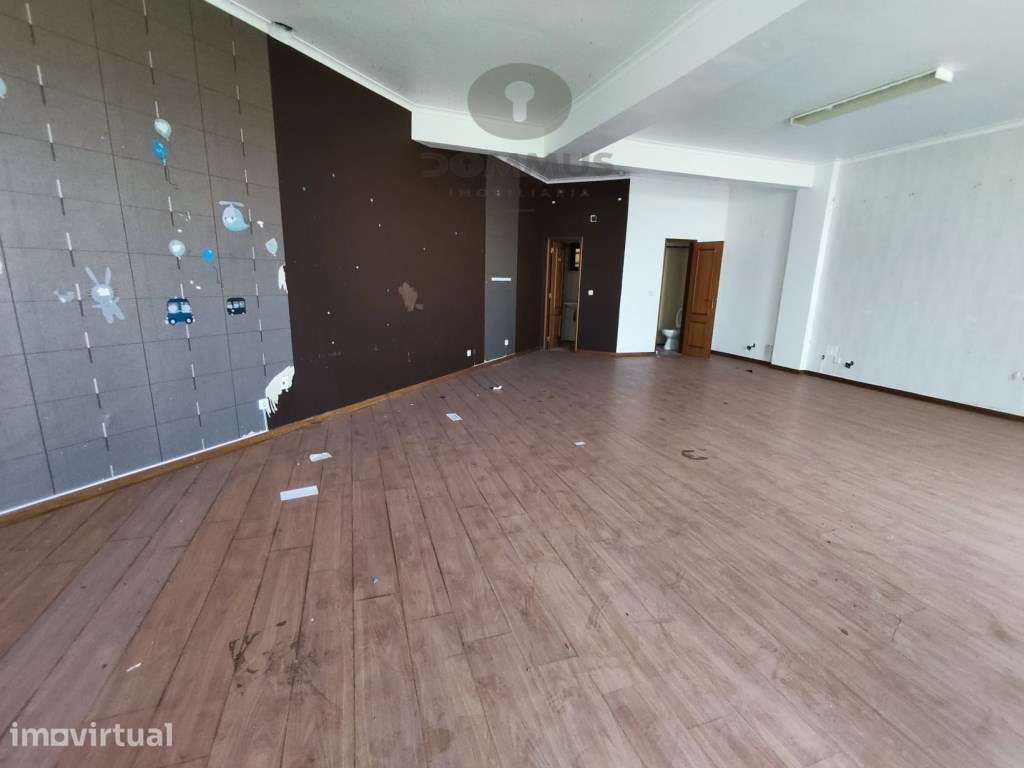 Loja/ Atelier para arrendamento na Rinchoa - Grande imagem: 2/15