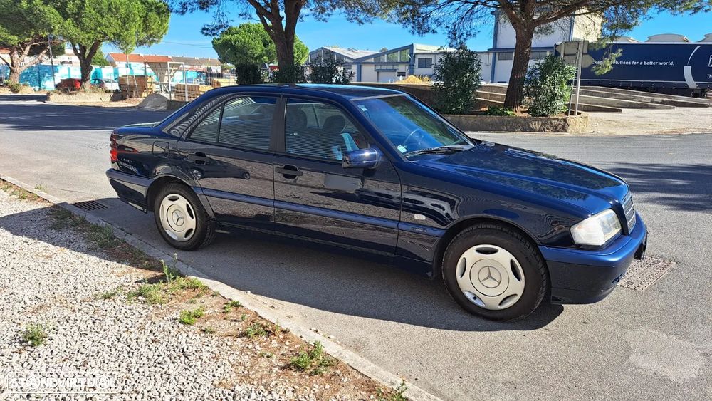 Mercedes-Benz C 180 Classic - 16