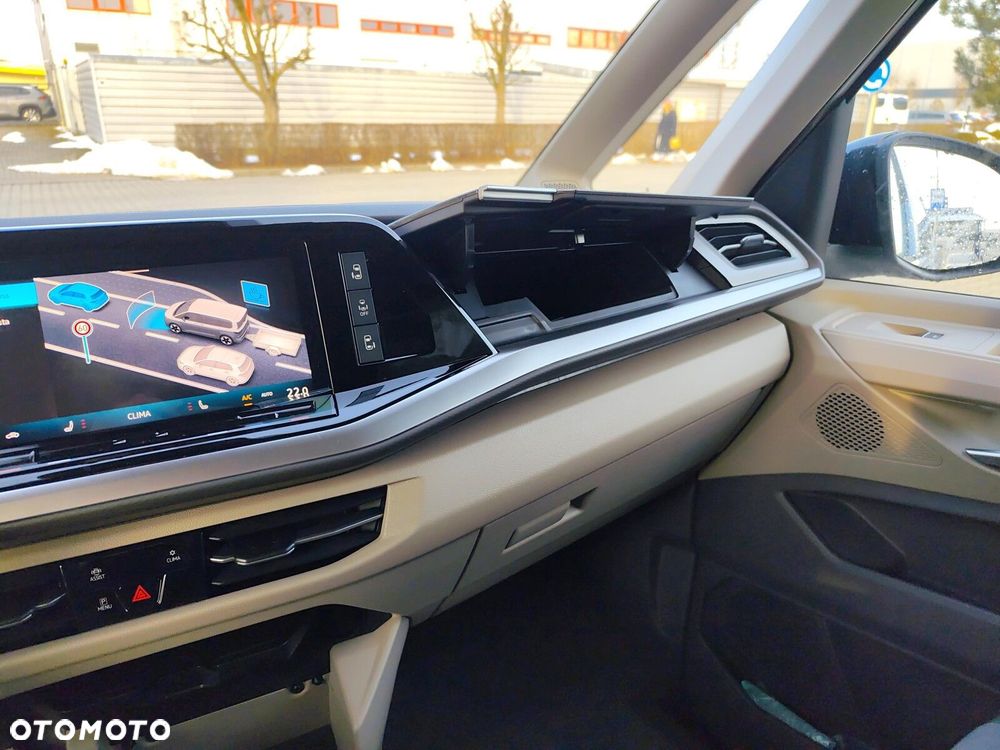 Volkswagen Multivan - 28