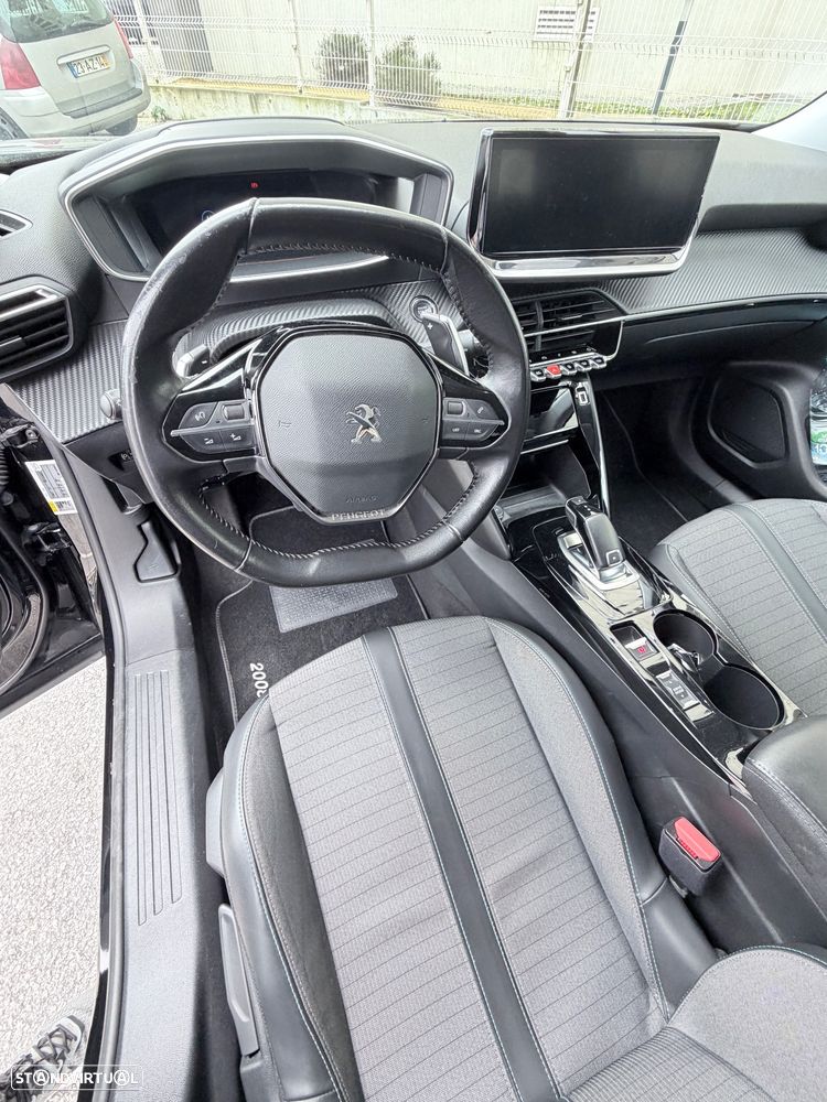 Peugeot 2008 1.5 BlueHDi Allure EAT8 - 8