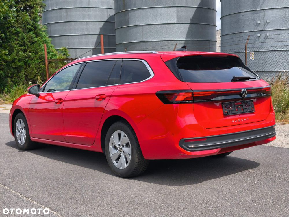 Volkswagen Passat 2.0 TDI SCR DSG Business - 6
