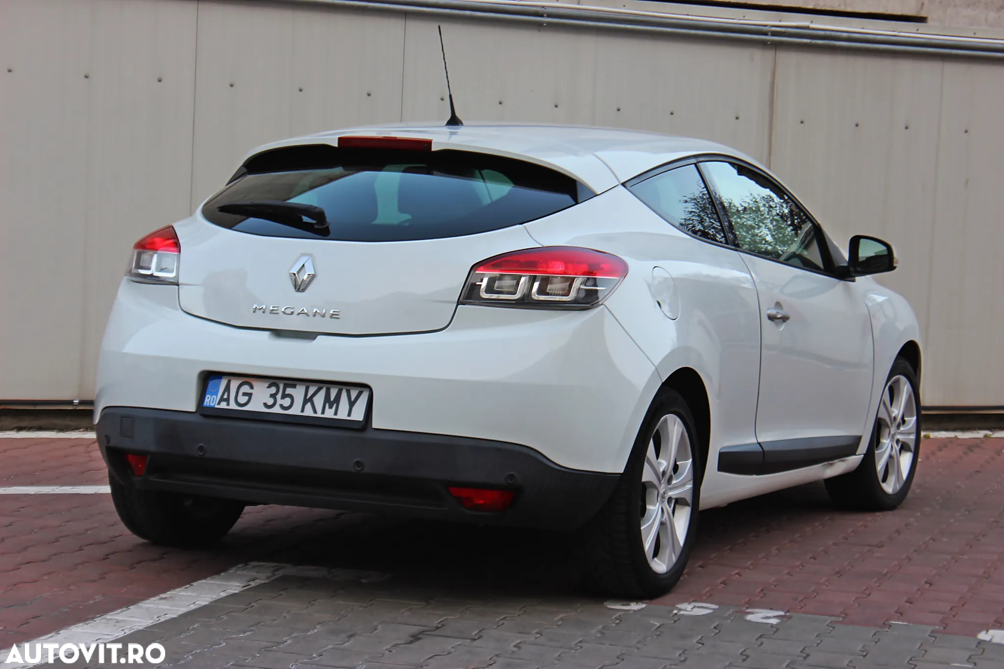 Renault Megane III Coupe 1.5 dCi Color Edition - 12