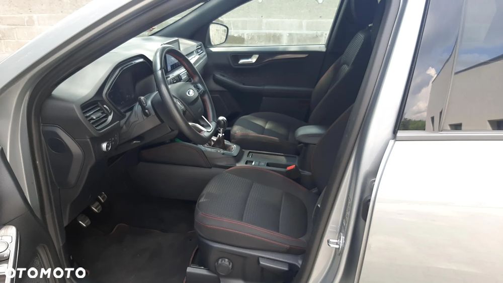 Ford Kuga 1.5 EcoBoost FWD ST-Line X - 11