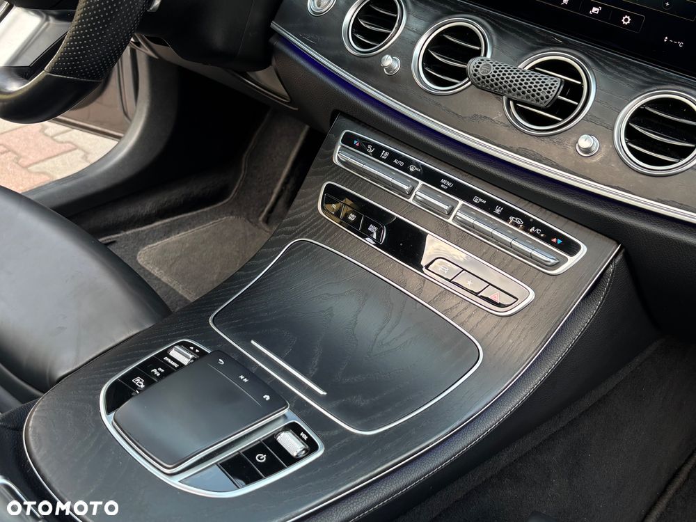 Mercedes-Benz Klasa E 300 de 9G-TRONIC AMG Line - 30