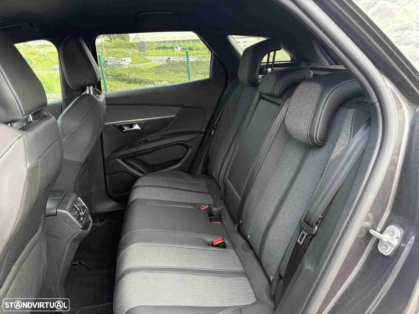 Peugeot 3008 1.5 BlueHDi Allure Pack EAT8 - 6