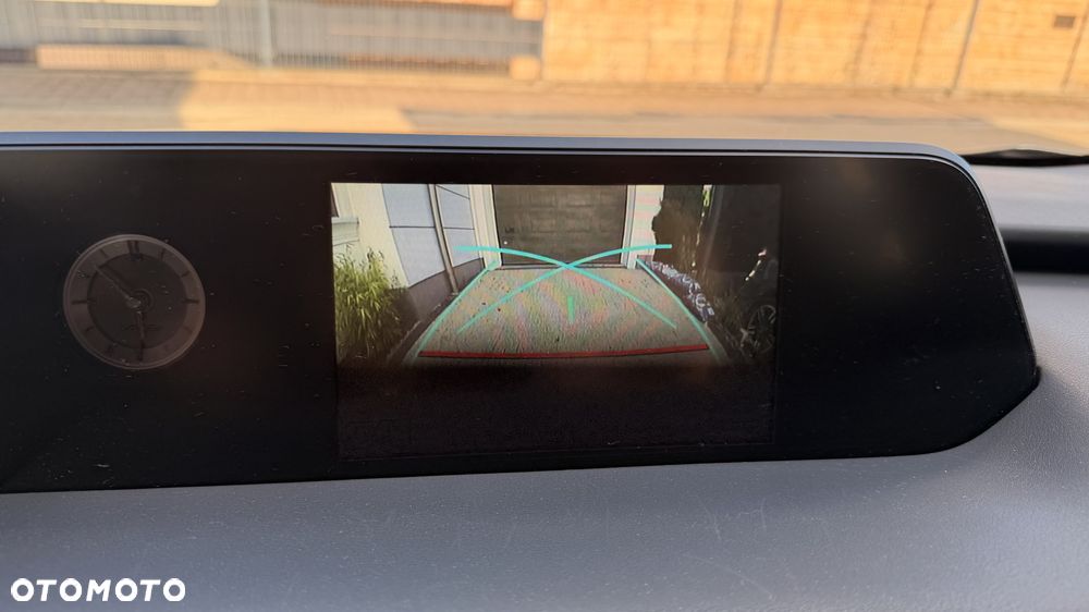 Lexus UX 250h GPF F Impression 2WD - 6