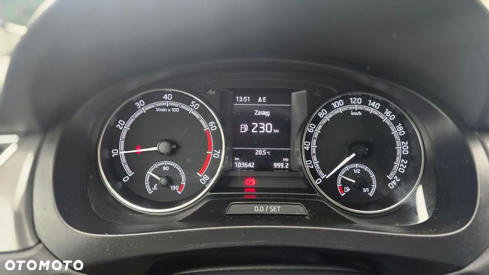 Skoda RAPID 1.0 TSI Active - 14