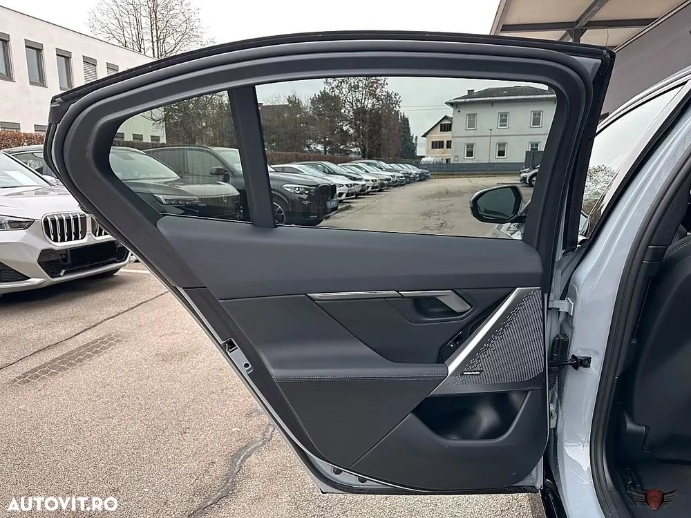 BMW Seria 5 530e xDrive Aut. - 34