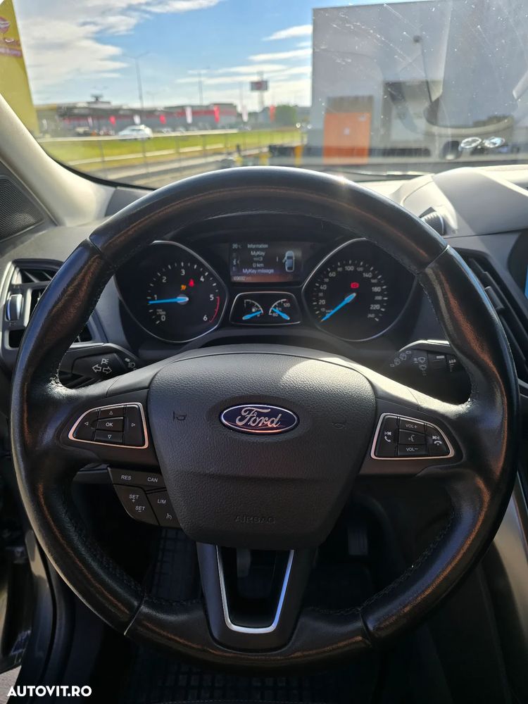 Ford Kuga 1.5 TDCi 2WD Titanium - 16