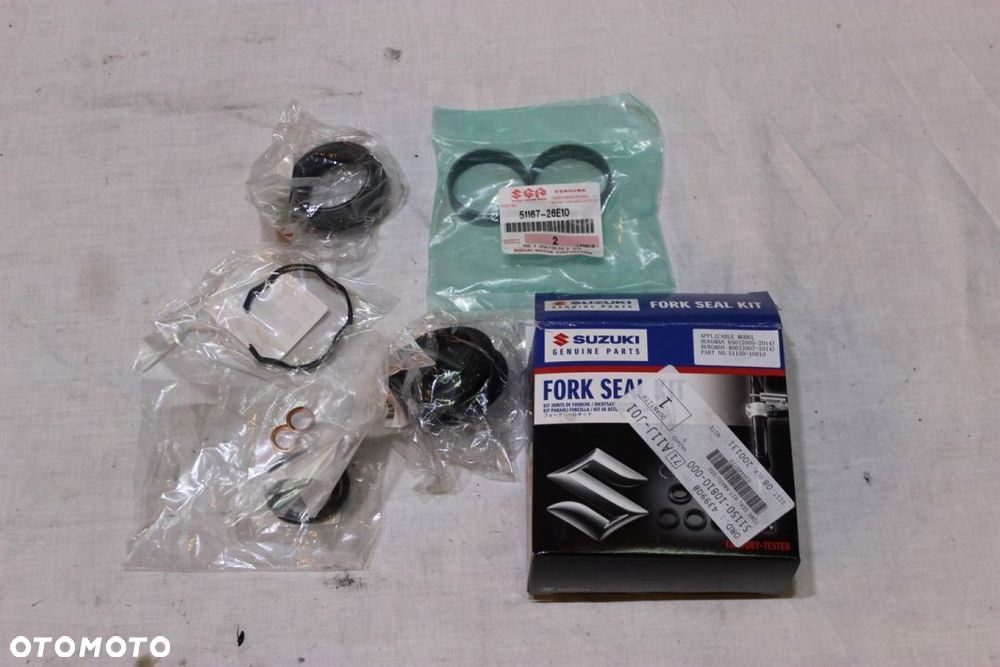 PANEWKI USZCZELNIACZE SUZUKI AN650 AN400 BURGMAN - 1