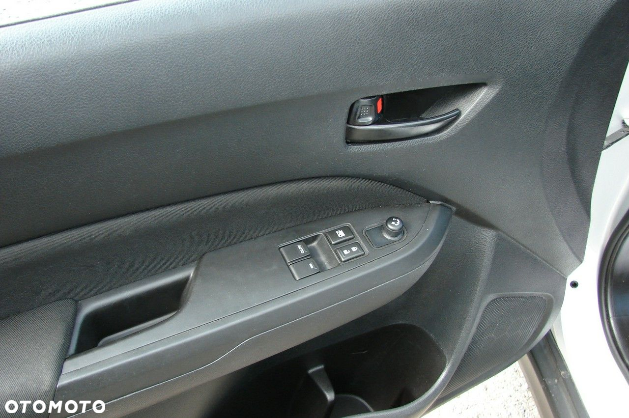 Suzuki Vitara - 12