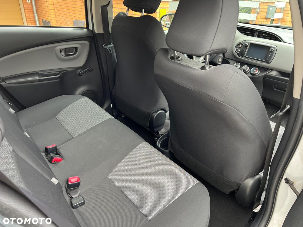 Toyota Yaris 1.33 Premium EU6 - 16