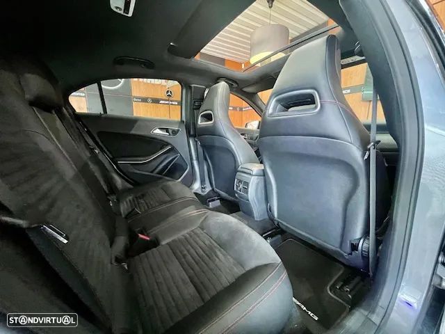 Mercedes-Benz A 45 AMG 4Matic Speedshift 7G-DCT - 24