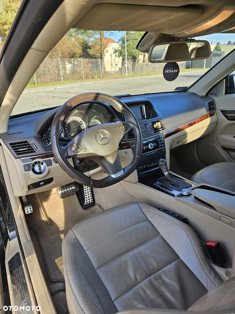 Mercedes-Benz Klasa E 350 CDI BlueEff - 11