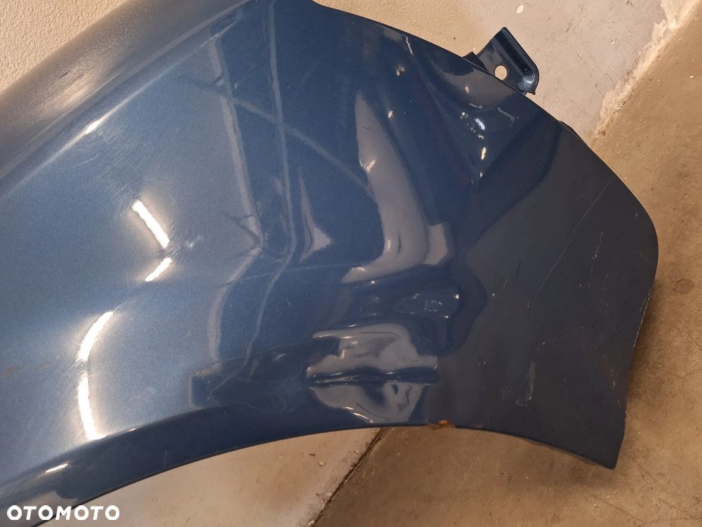 BŁOTNIK PRAWY PRZÓD PRZEDNI AUDI A4 B6 LAK: LZ5W NR232 - 9