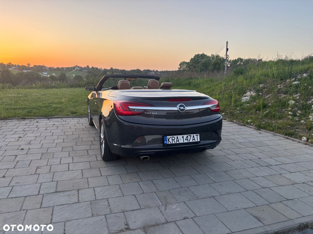 Opel Cascada 1.4 T Cosmo S&S - 4