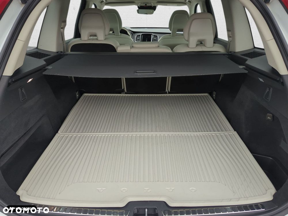 Volvo XC 90 - 18