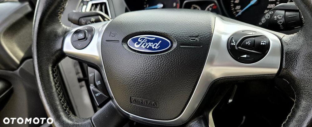 Ford Kuga 2.0 TDCi 4x4 Titanium - 23