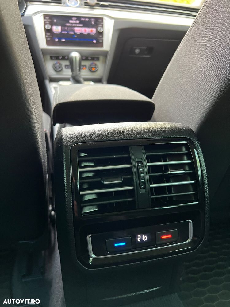 Volkswagen Passat 2.0 TDI DSG Trendline - 14