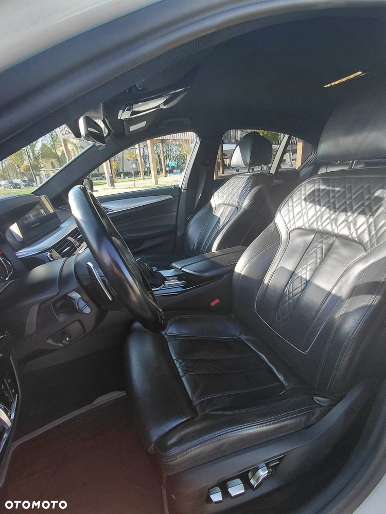 BMW Seria 5 520d M Sport Edition - 10