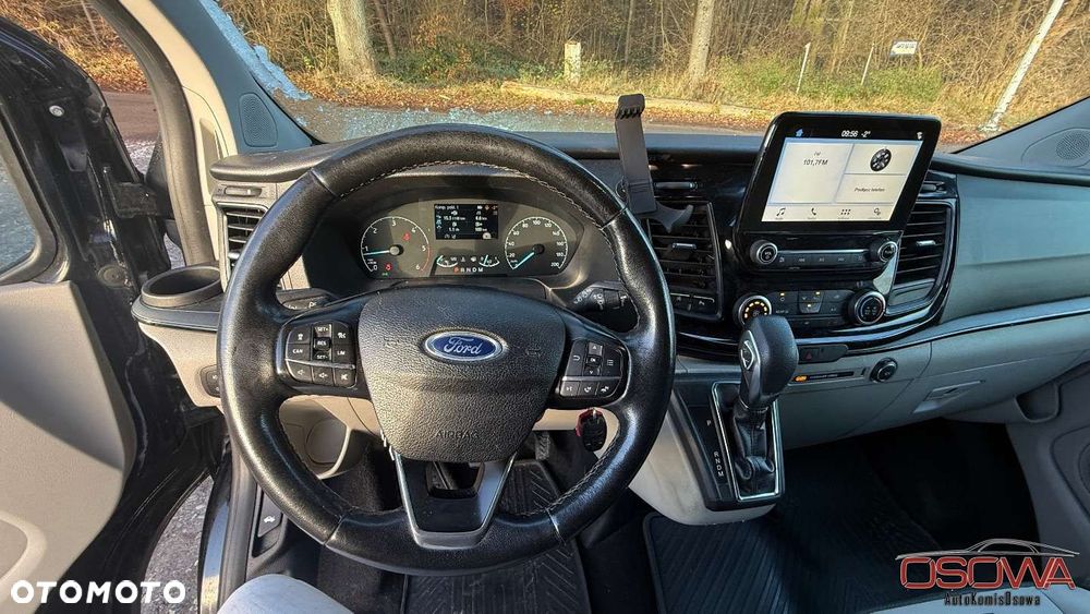 Ford Tourneo Custom - 11