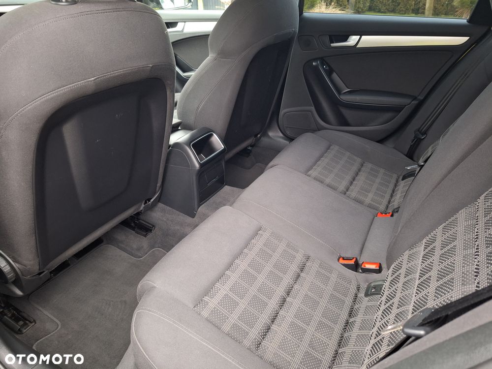 Audi A4 Avant 2.0 TDI DPF S line Sportpaket - 12