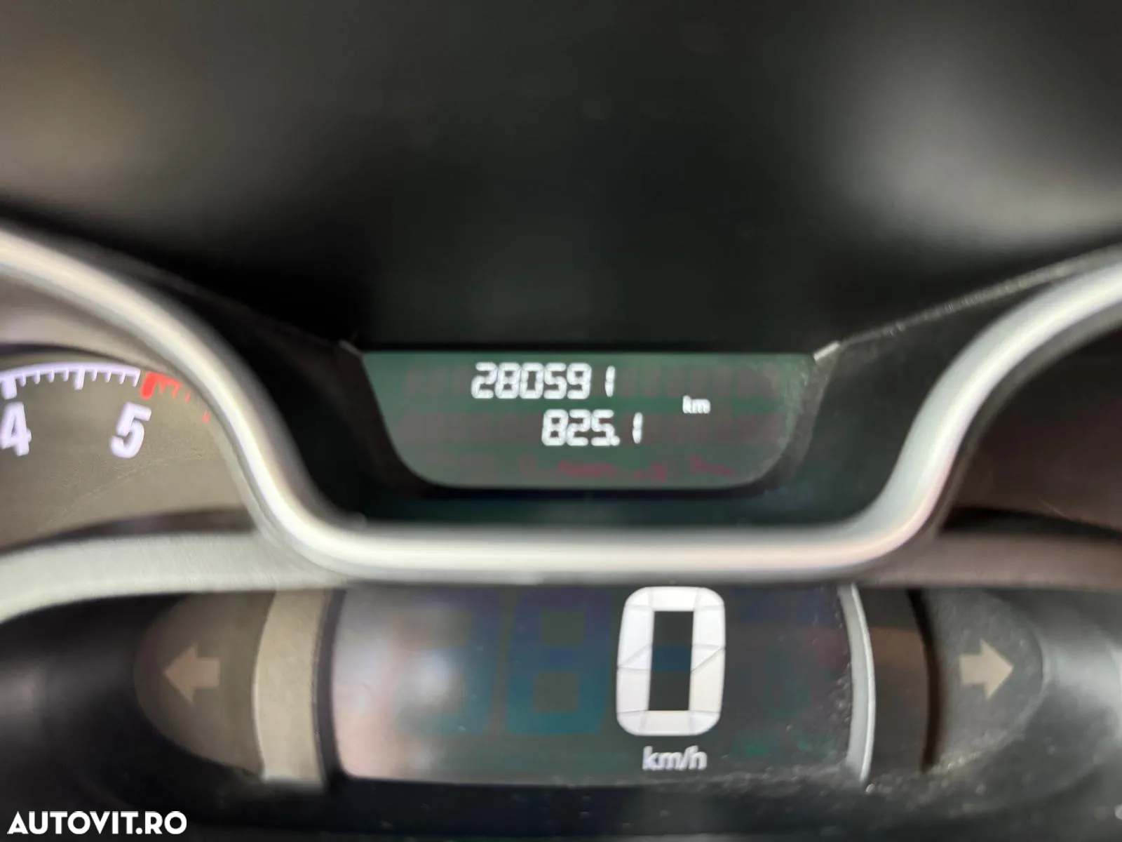 Opel Vivaro - 16