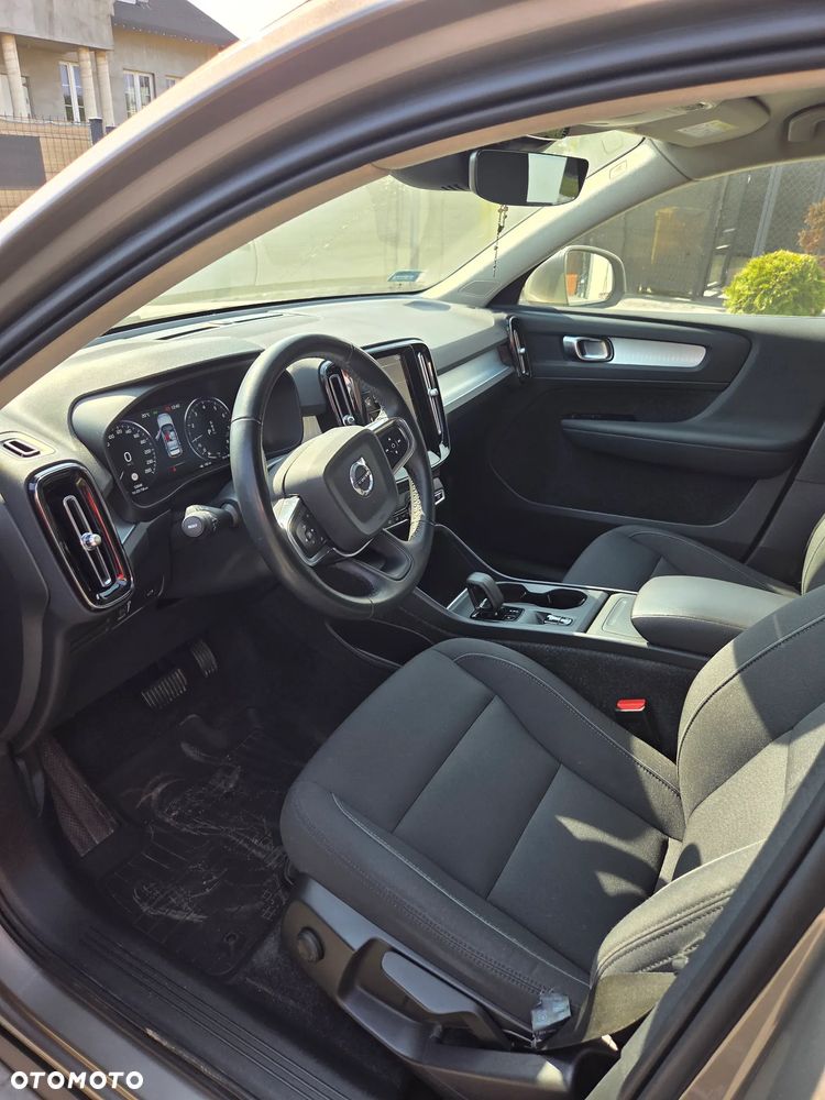 Volvo XC 40 T3 Momentum Pro - 17