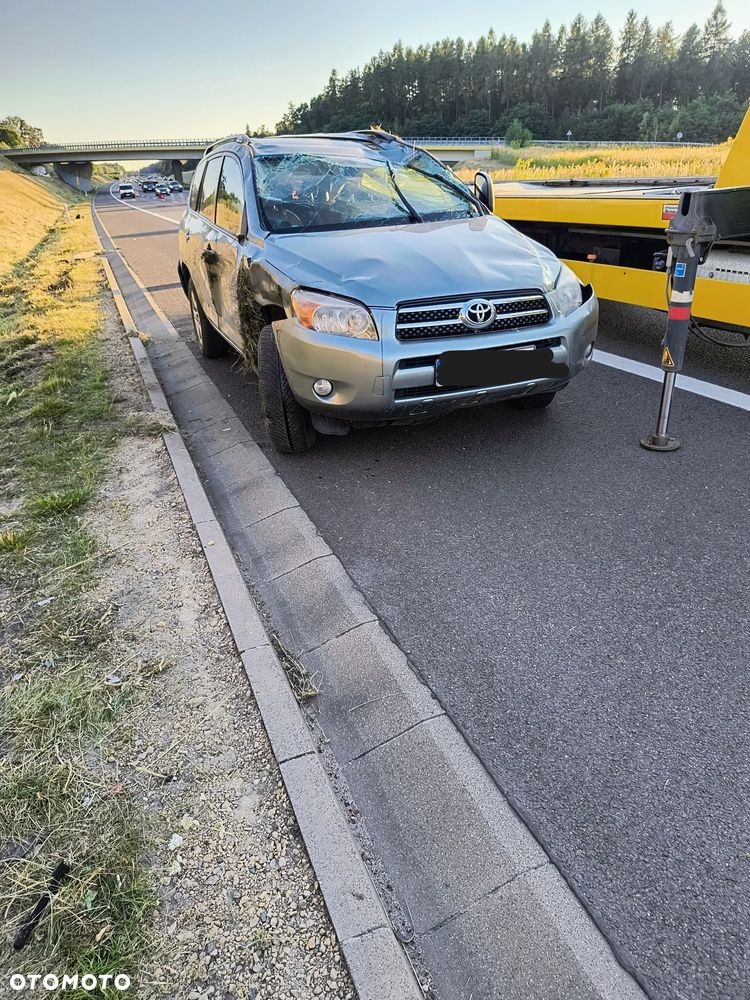 Toyota RAV4 - 4