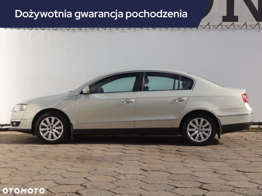 Volkswagen Passat 2009 photo 3